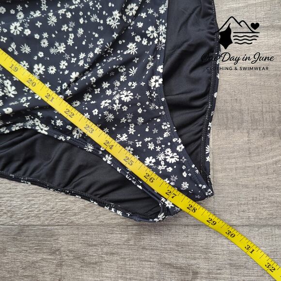 Cupshe V Neck Shirred One Piece Swimsuit Size XL - Picture 6 of 7